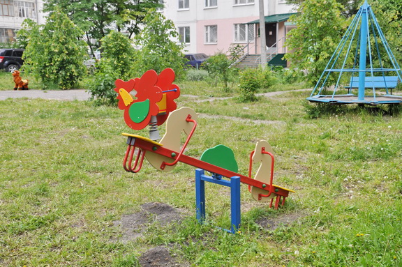 Новая детская площадка установлена на придомовой территории МКД