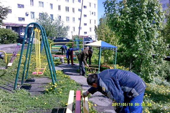 Продолжается покраска в рамках работы по благоустройству
