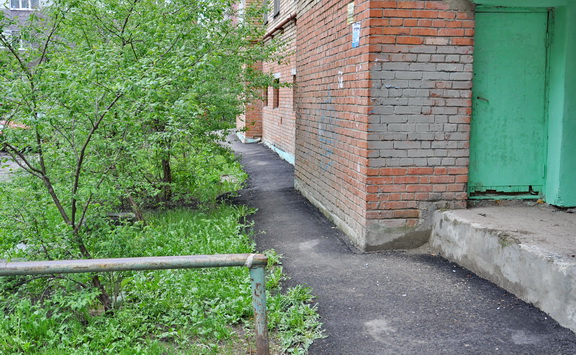 Проведены ремонтные работы отмостки МКД