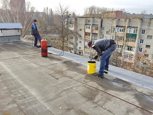 На Ульяновской, 48 отремонтирована кровля