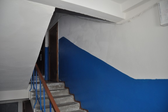 На Коммунистической, 40 "А" выполнен ремонт подъездов