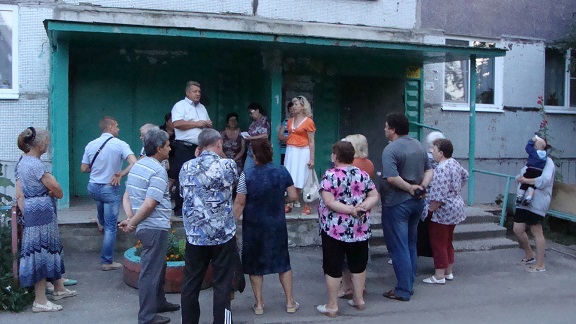 Генеральный директор ОАО «Жилье-11» по ОЖФ провел встречу с жителями