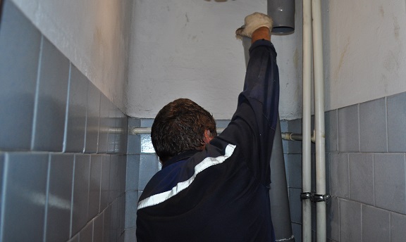 Проведены работы по замене канализационного стояка