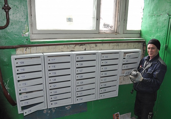 Управляющие компании устанавливают новые почтовые ящики в МКД