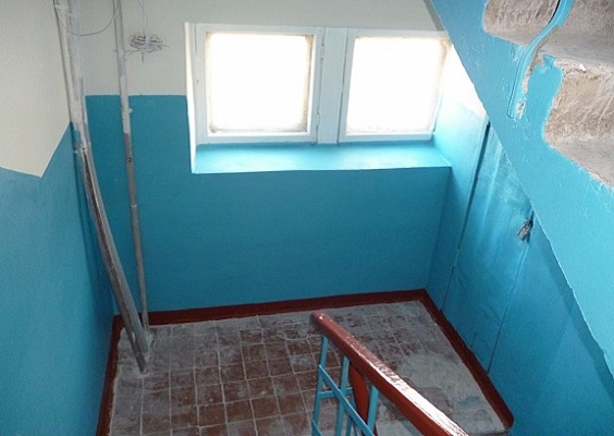 В доме на Сумской отремонтировали подъезд