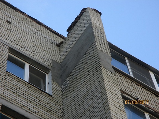 В многоквартирном доме выполнен ремонт фасадной стены