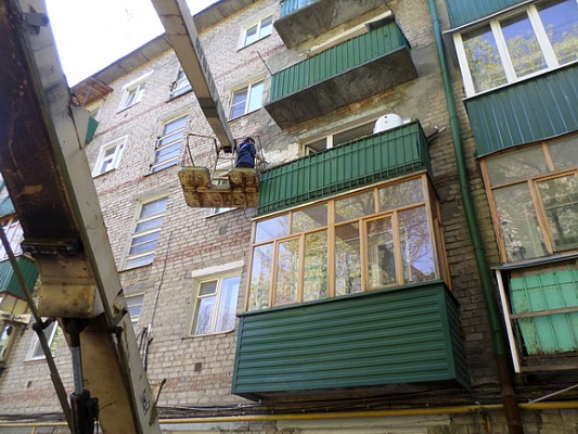 Ведутся работы по ремонту фасадов МКД