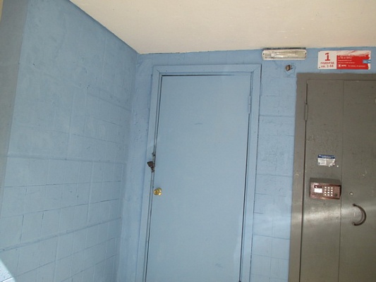 Выполнен ремонт входных групп